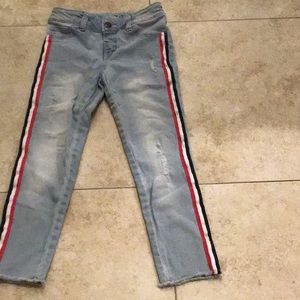 These are the modern jeans with three colors